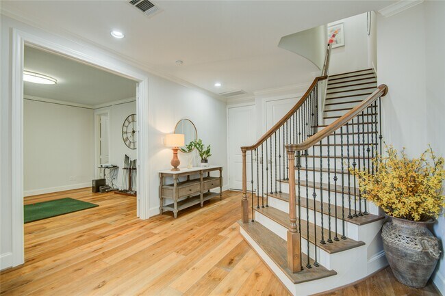 Building Photo - 1224 Mosaico Ln