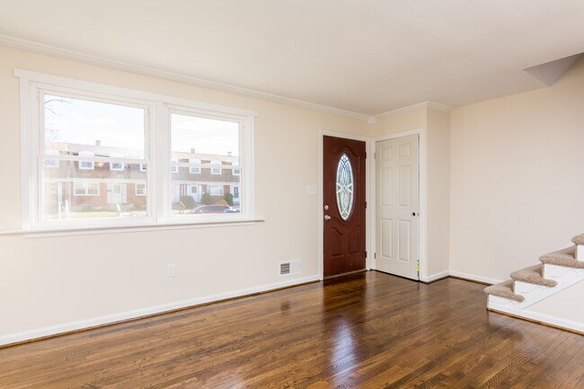 Foto del edificio - 36 Bladen Rd