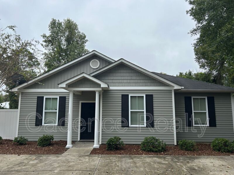 Foto principal - 4904 Maple Ave