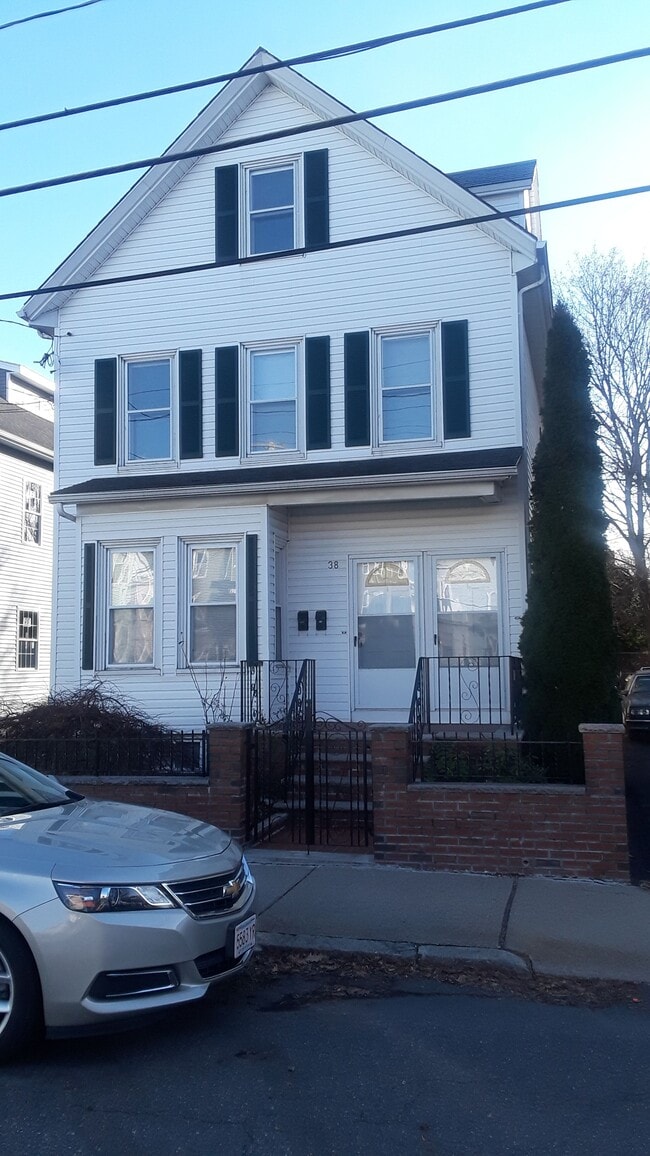 Building Photo - 38 Concord Ave