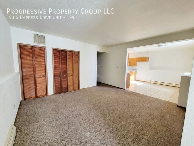 Building Photo - 193 S Empress Dr