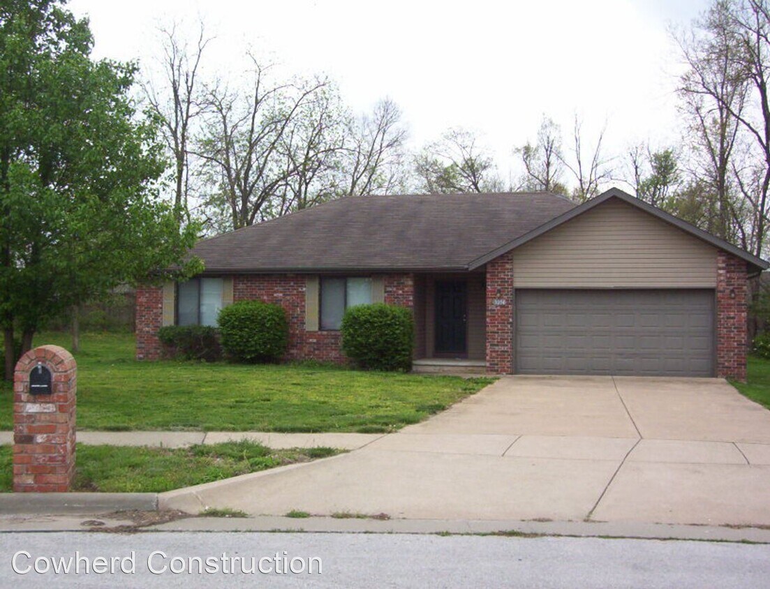 Primary Photo - 3 br, 2 bath House - 3094 S Overhill