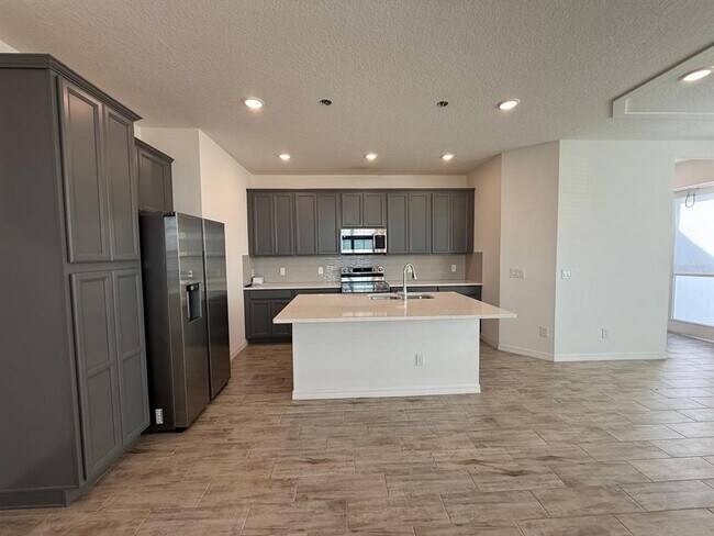 Building Photo - 7000 Twilight Bay Dr