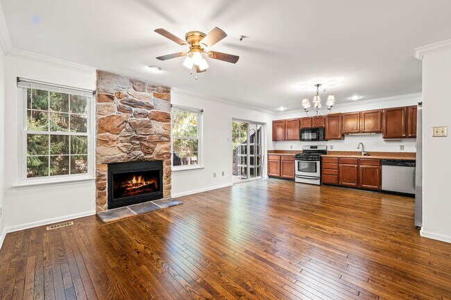 Foto del edificio - 1430 Redwood Ct