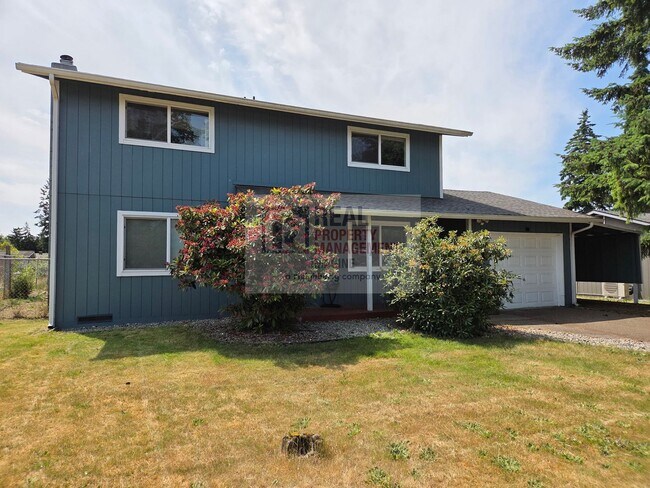 Foto del edificio - Recently remodeled 3 bedroom, 2.5 bath home