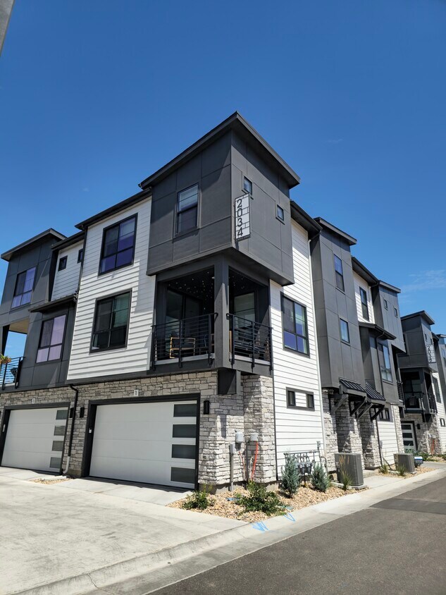 Foto principal - 2034 S Holly St