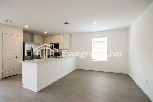 Building Photo - 6014 Patriot Sound Drive