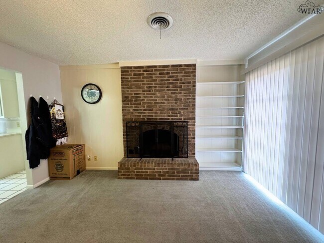 Building Photo - 4814 Big Bend Dr