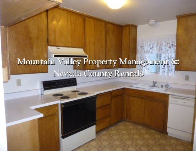 Building Photo - 2 br, 2 bath House - 12792 Hidden Valley Road