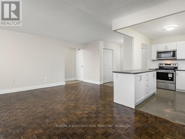 Building Photo - 41-841 Garfella Dr