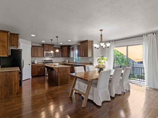 Foto del edificio - Beautiful Bluffdale home for rent!
