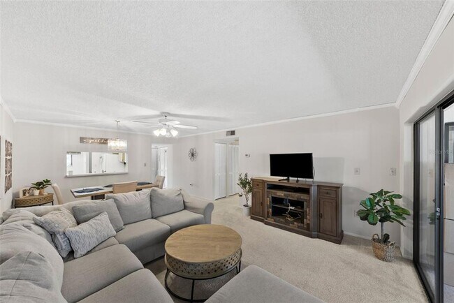 Foto del edificio - 2693 Sabal Springs Cir