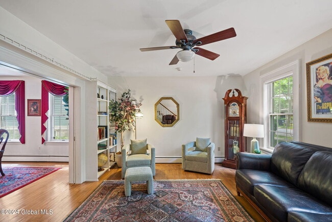 Foto del edificio - 246 Caroline St