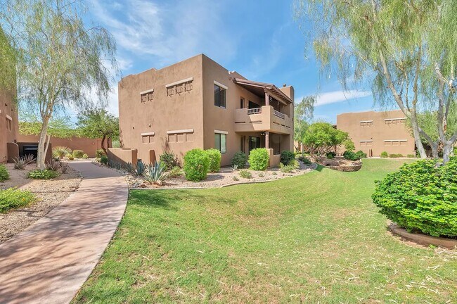 Lower unit - 13300 E Via Linda