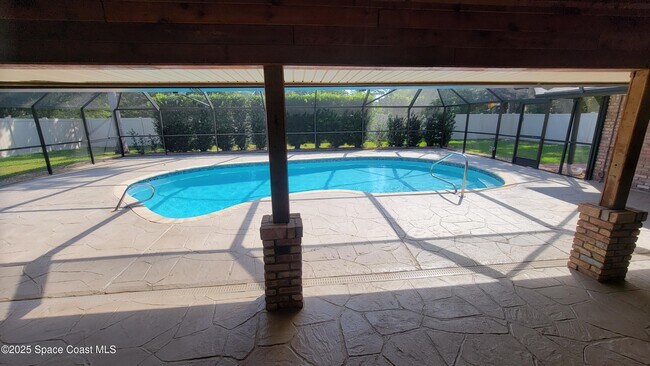 Building Photo - 1209 Bonaventure Dr
