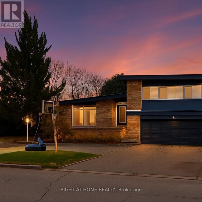 Building Photo - 40 Heathview Ave