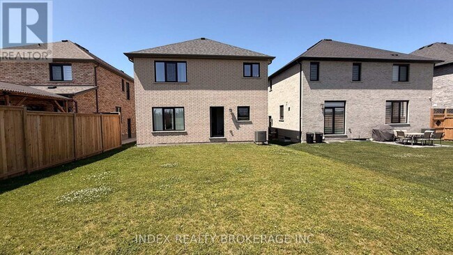 Photo du bâtiment - 89 E Grandville Cir E