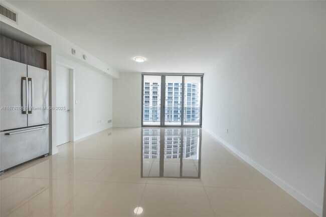 Foto del edificio - 488 NE 18th St