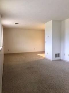 Building Photo - 407 Laurentian Pl