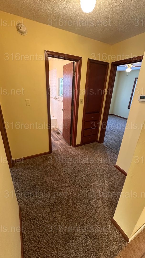 Foto del edificio - $675 - 2 bed 1 bath - Duplex