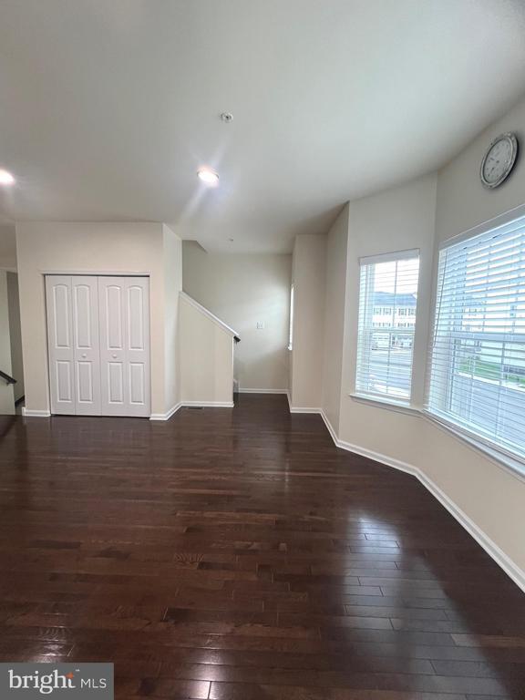 Foto del edificio - 151 Mercer Ct