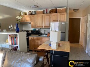 Building Photo - 60 Pleasant View Rd