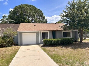 Building Photo - 266 Live Oak Blvd