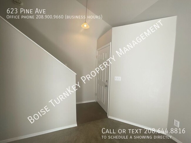 Building Photo - 623 E Pine Ave