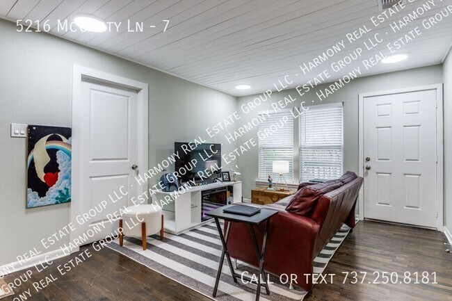 Foto del edificio - 5216 McCarty Ln