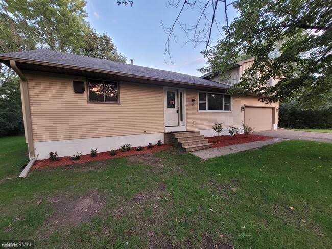 Building Photo - 4 br, 2 bath House - 239 Quant Avenue N