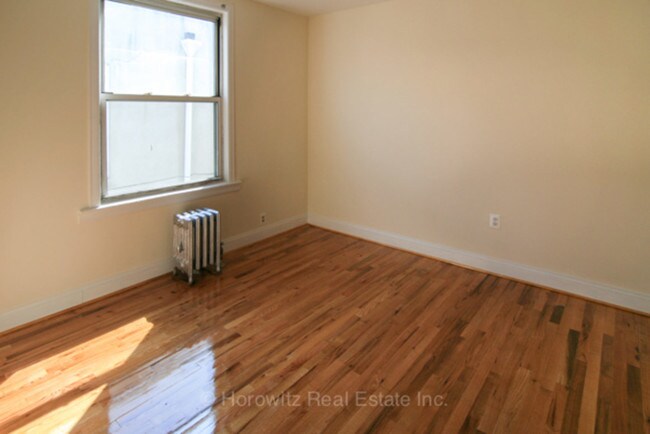 Foto del edificio - 28-11 45th St