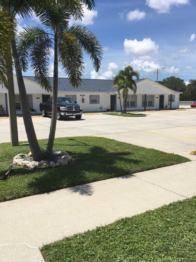 10770 US Hwy 19 N Unit 605, Pinellas Park, FL 33782 Condo for Rent in
