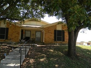Building Photo - 7024 Crosstimbers Ln