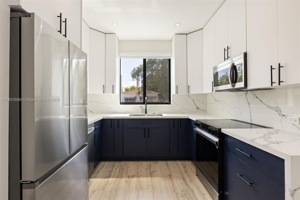 Foto principal - 6850 NW 4th Ave