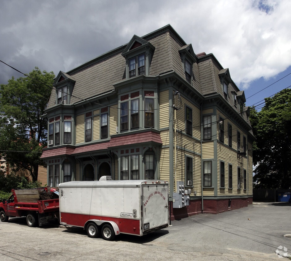 Primary Photo - 15-17 Wilson St