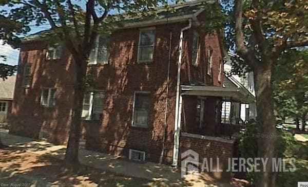 Building Photo - 1301 Central Ave