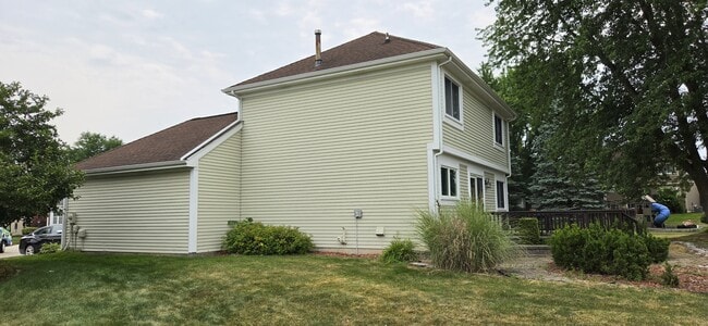 Building Photo - 380 Huntington Ct