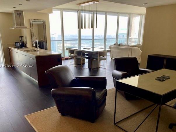 Foto del edificio - 495 Brickell Ave