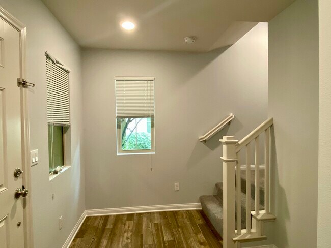 Foto del edificio - 14106 W Birch Ln