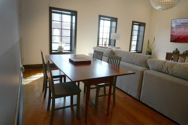 Foto del edificio - 103 Strawberry Aly