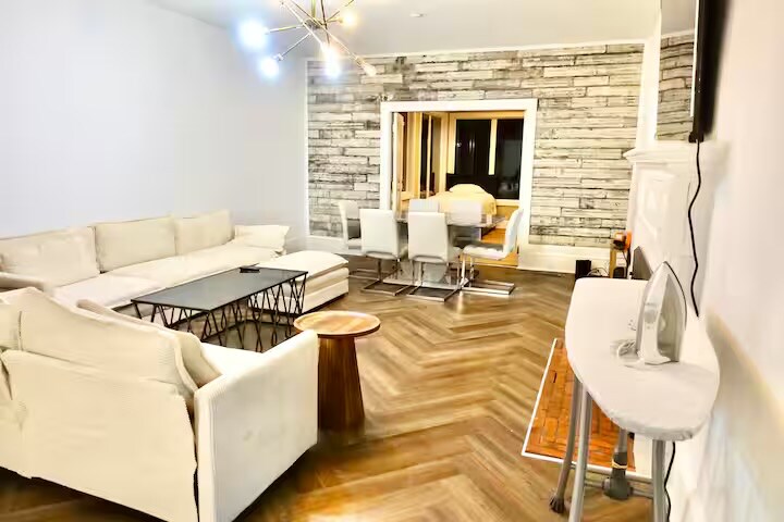 Foto del edificio - 405 38th Ave N