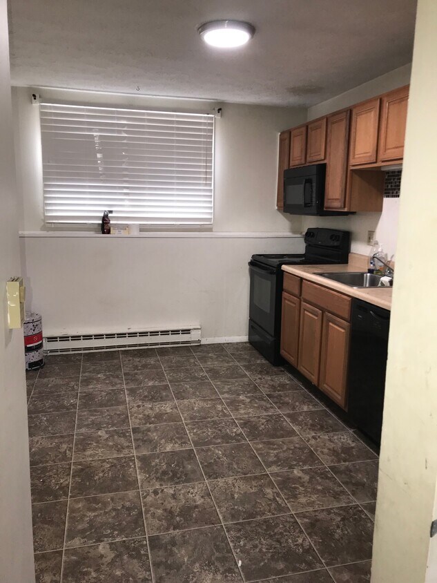 63 Washington Ave Unit 1, Saco, ME 04072 63 Washington Ave Saco, ME