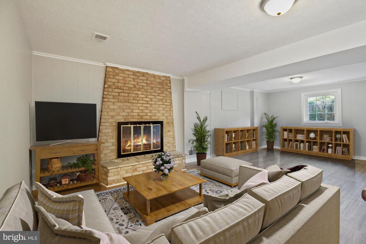 Foto principal - 14529 Woodcrest Dr