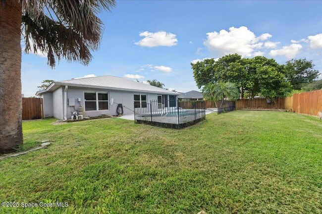 Foto del edificio - 897 Hunters Creek Dr