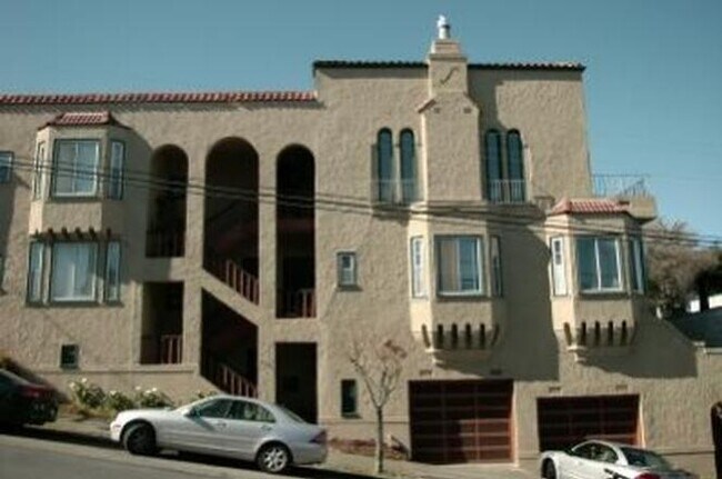 Foto del edificio - 1695 12th Ave