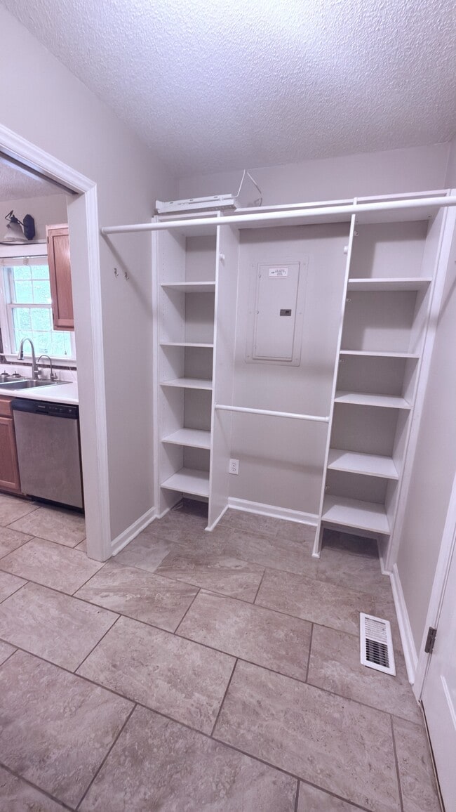 Foto del edificio - 2615 Gordon Rd