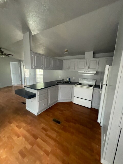 Foto del edificio - 2 bedroom 1 bath mobile home