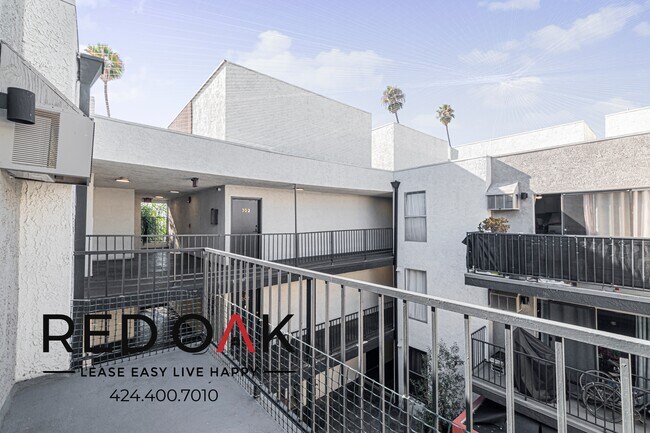 Foto del edificio - 134 Mariposa Ave