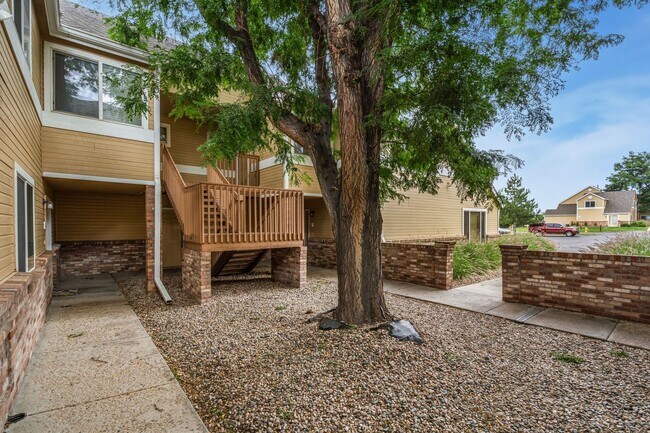 Building Photo - 1021 Rolland Moore Dr