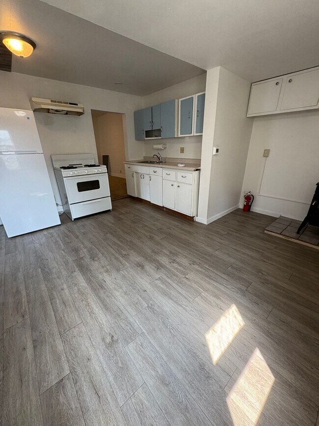 Foto del edificio - 608 9th St N